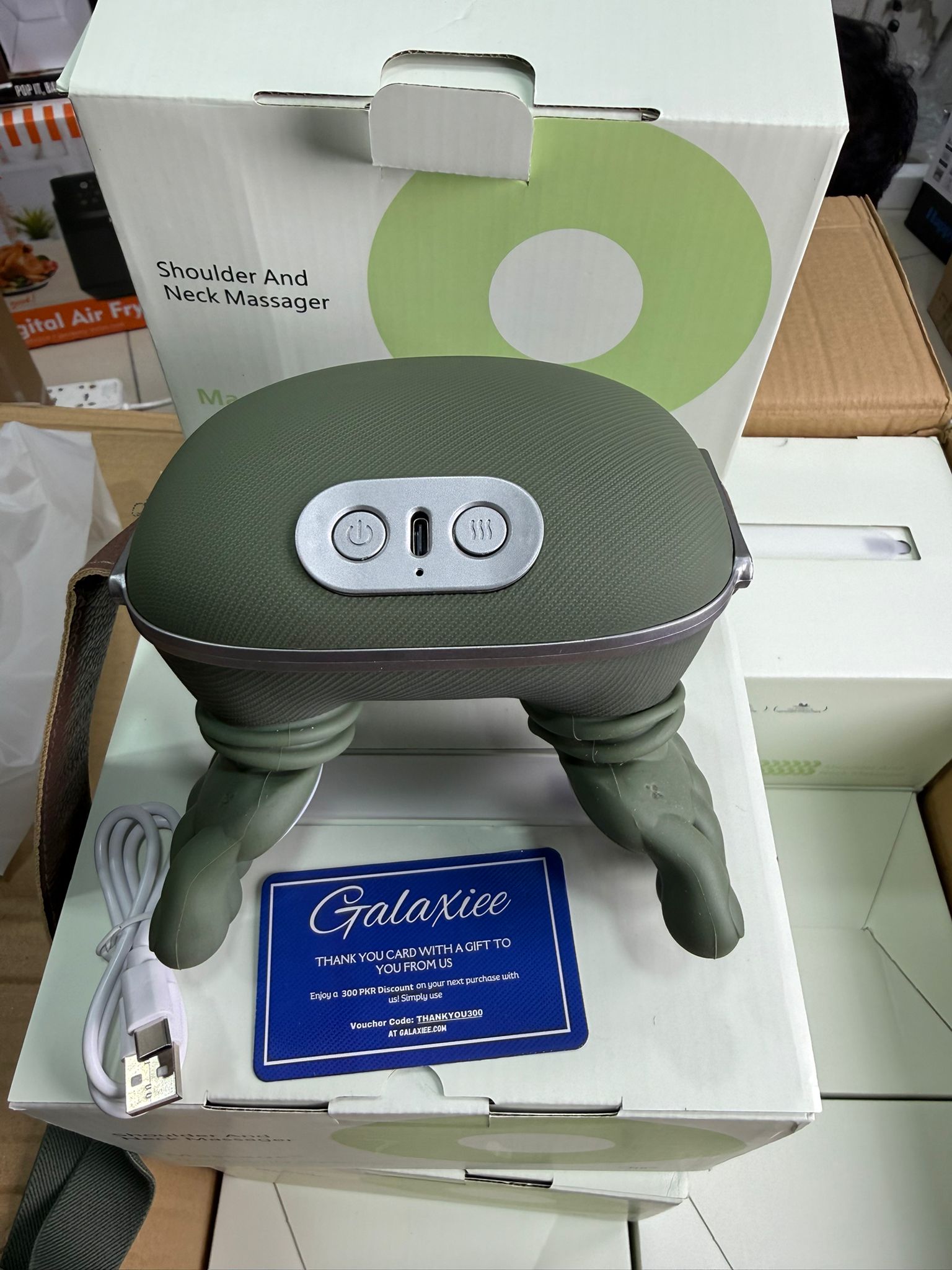Shoulder & Neck Massager with Heat - Buy Online Pakistan | Galaxiee.com