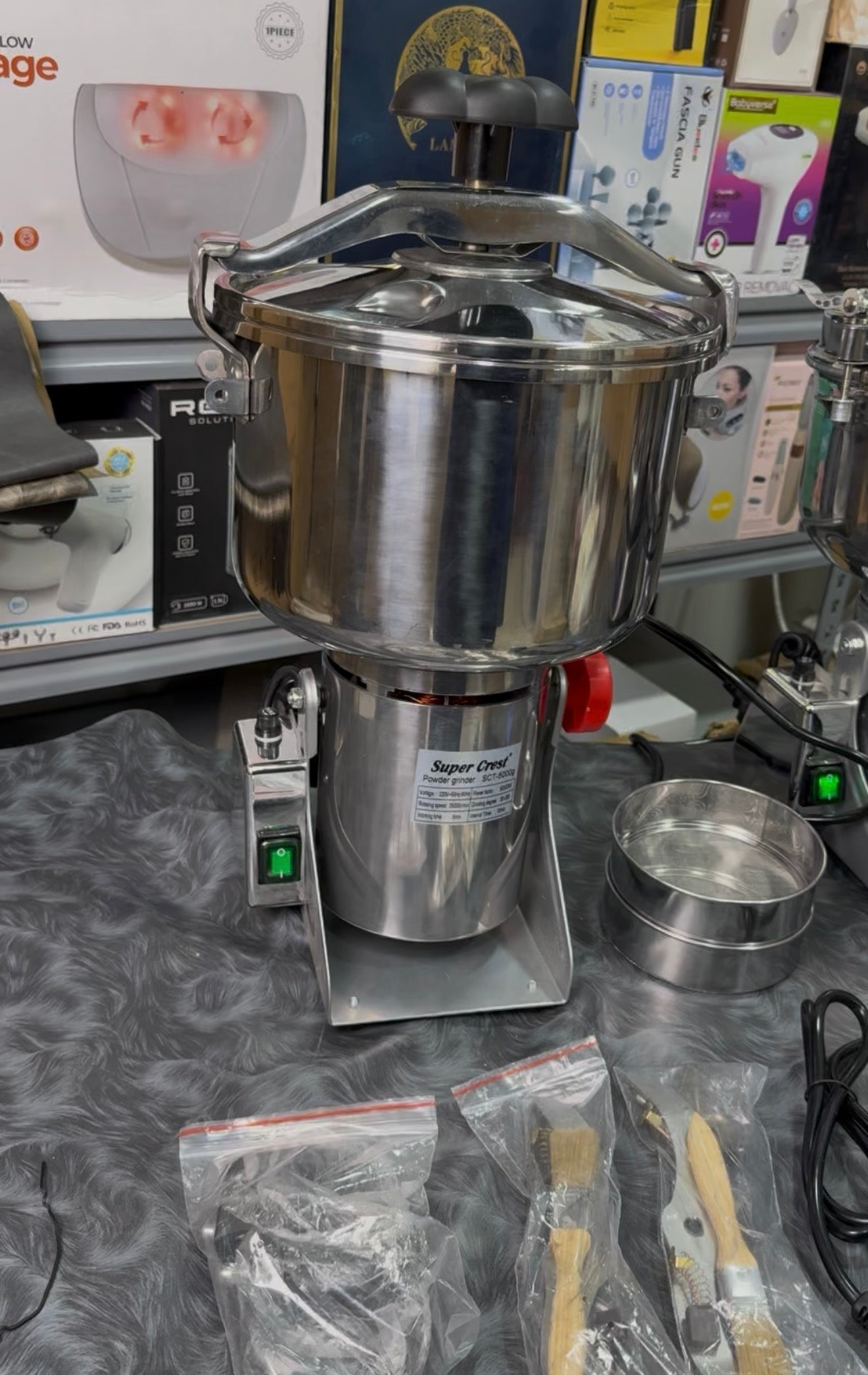 super crest 3000 Gram  Grinder Heavy Duty Stainless Steel High-Speed Spice Grinder - Buy Online Pakistan | Galaxiee.com