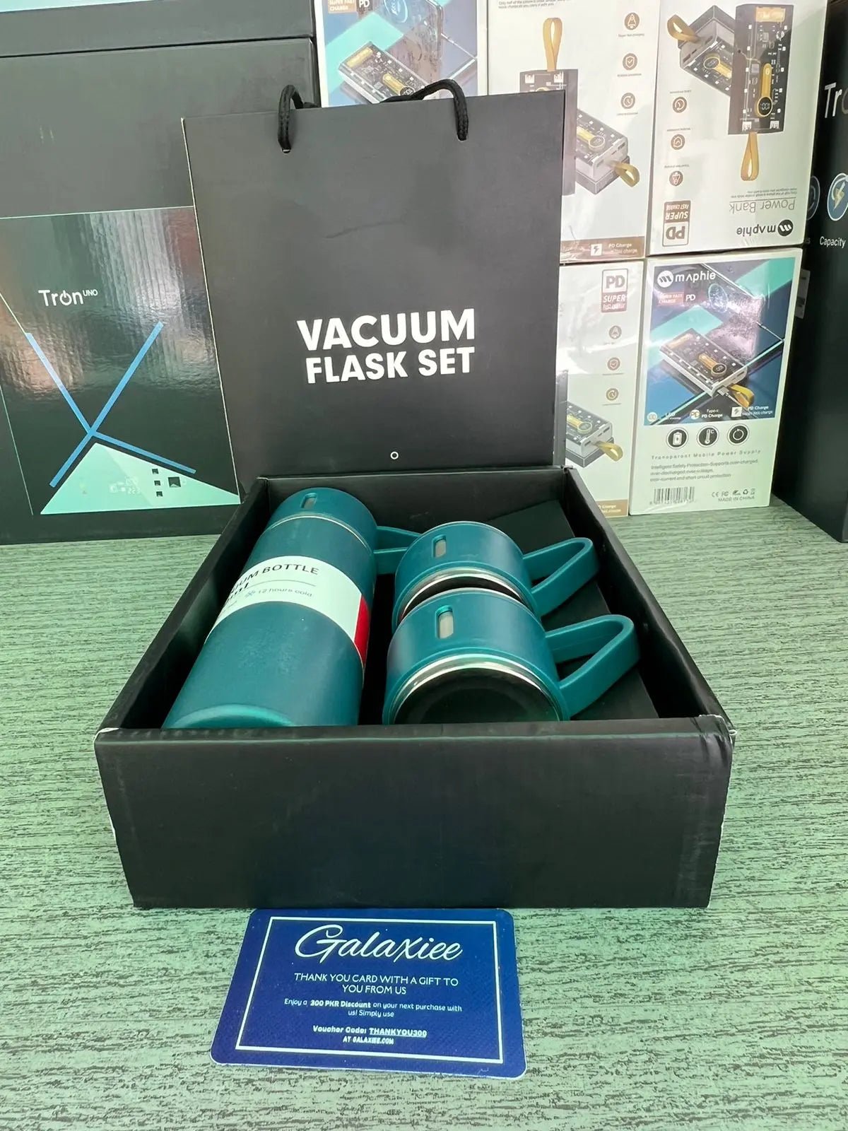 VACUUM FLASK SET 500ML - Buy Online Pakistan | Galaxiee.com