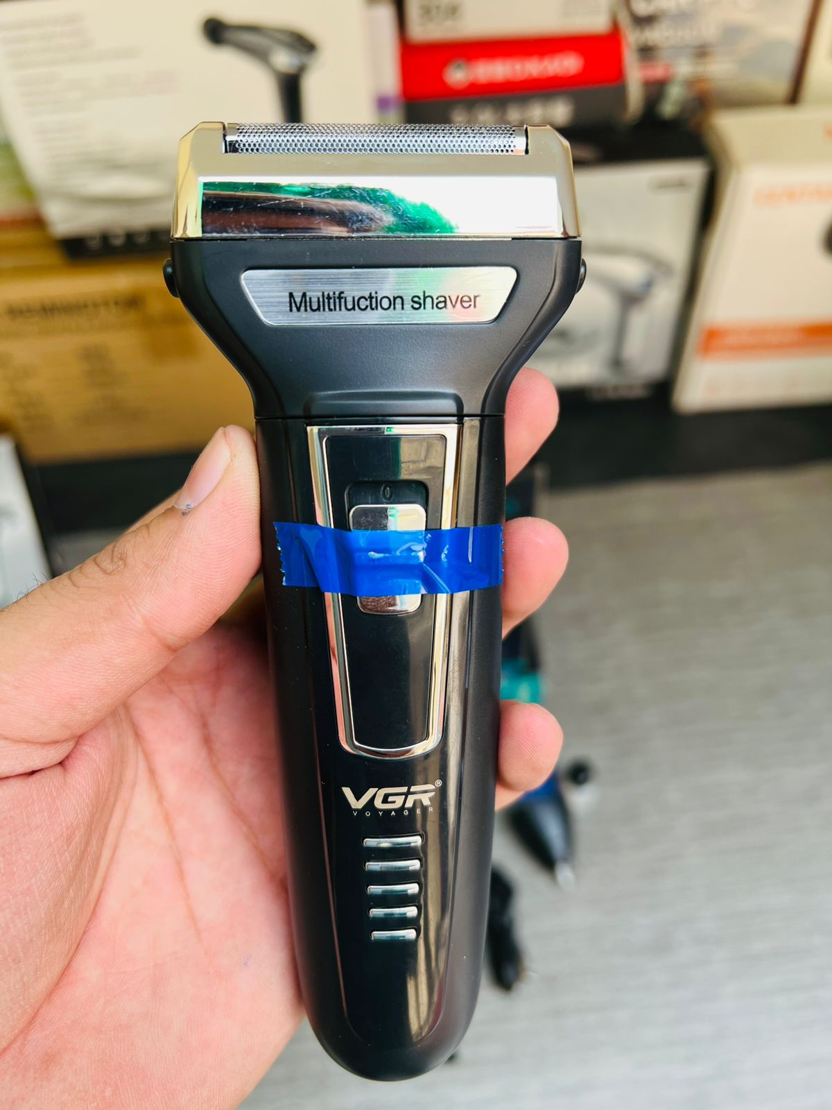 VGR V -210 Multi Function Professional Trimmer and Shaver 3 in 1 - Buy Online Pakistan | Galaxiee.com